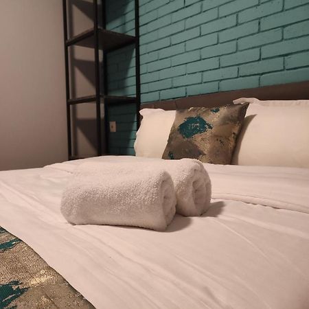 Tbilicity Hotel Тбилиси Екстериор снимка