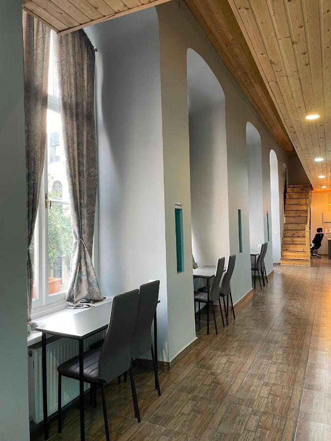 Tbilicity Hotel Тбилиси Екстериор снимка