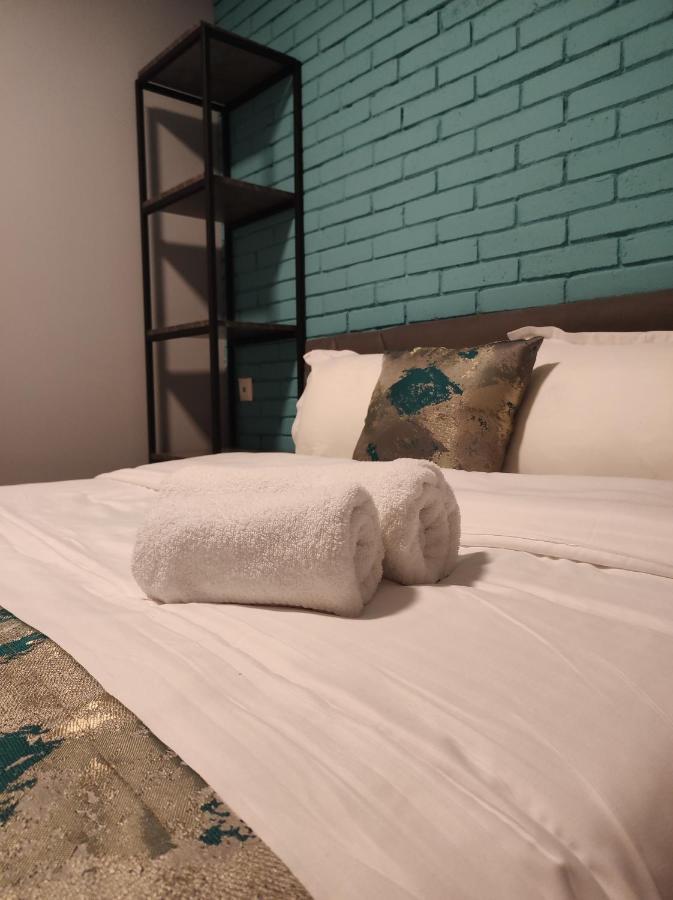Tbilicity Hotel Тбилиси Екстериор снимка