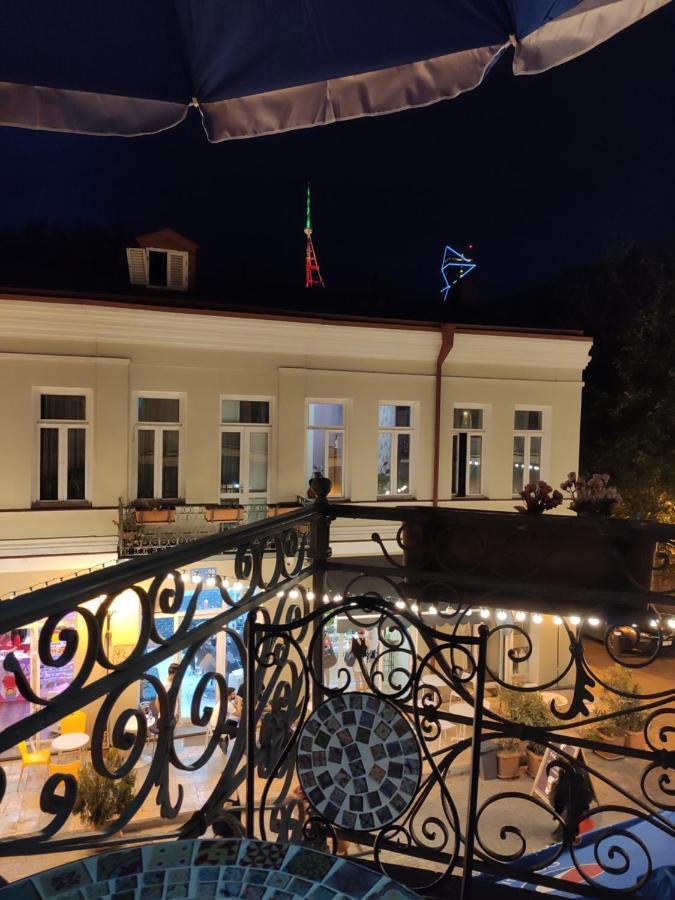 Tbilicity Hotel Тбилиси Екстериор снимка