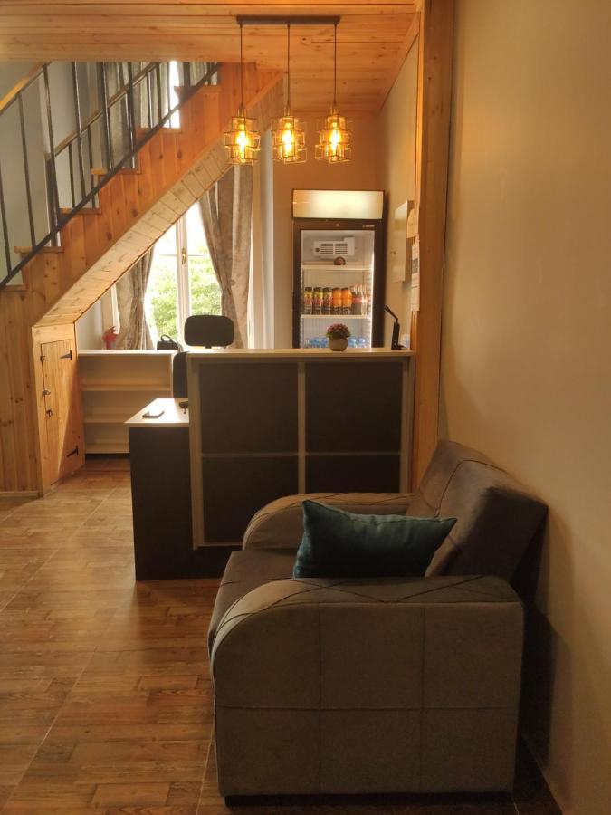 Tbilicity Hotel Тбилиси Екстериор снимка