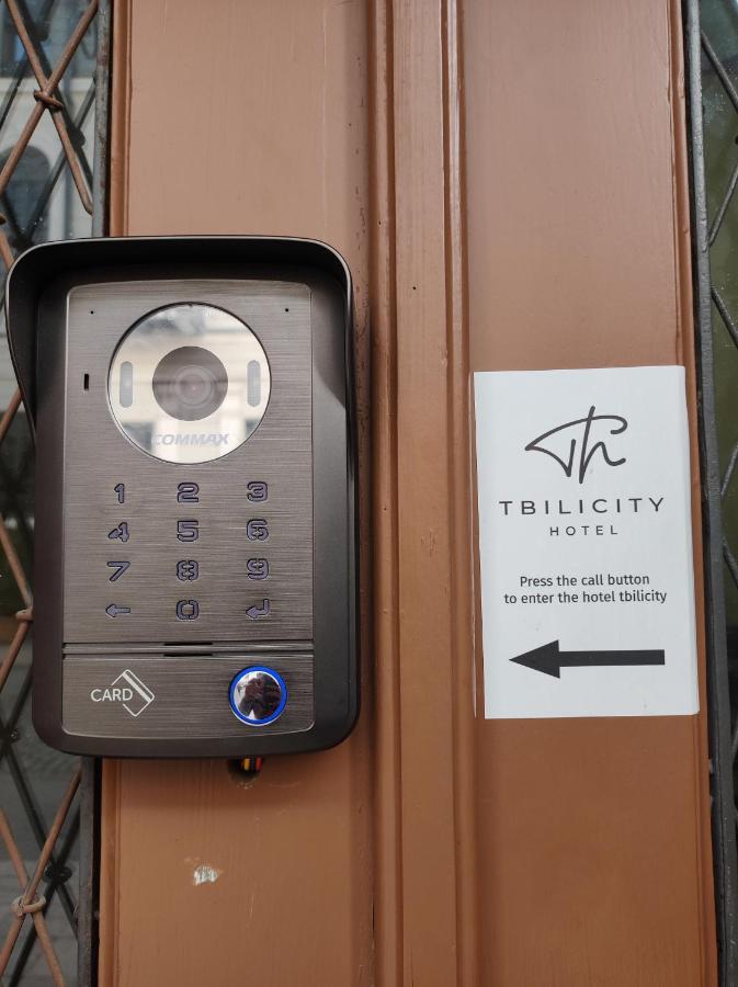 Tbilicity Hotel Тбилиси Екстериор снимка